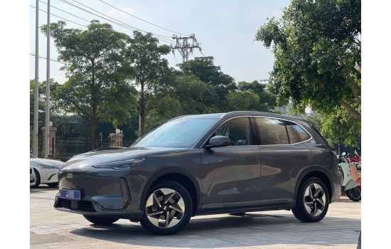 Geely Galaxy E5, 2025 (7), модель 2026 года